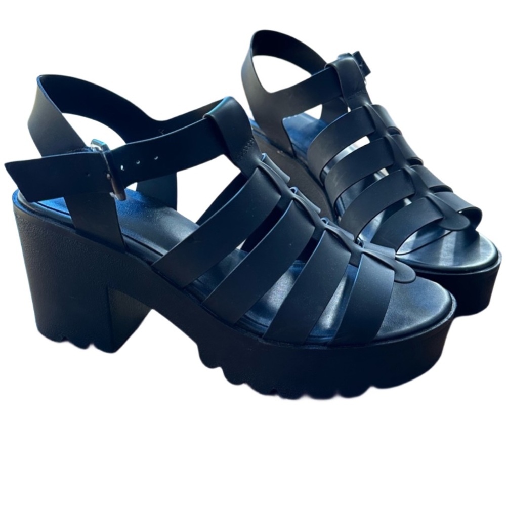 BP Maize heel, size 7 worn once in black